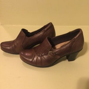 Earth Origin ‘Margo’ Brown Heels